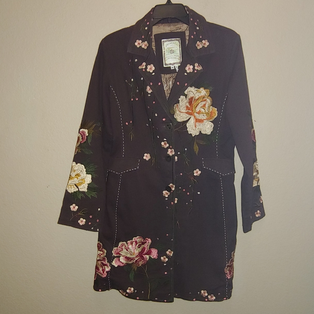 M Paparazzi by Biz Skylar Floral Embroidered Coat